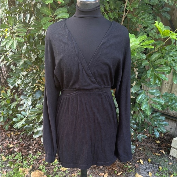 Free People Beach ‘Stasia’ coverup, size medium - Picture 3 of 8